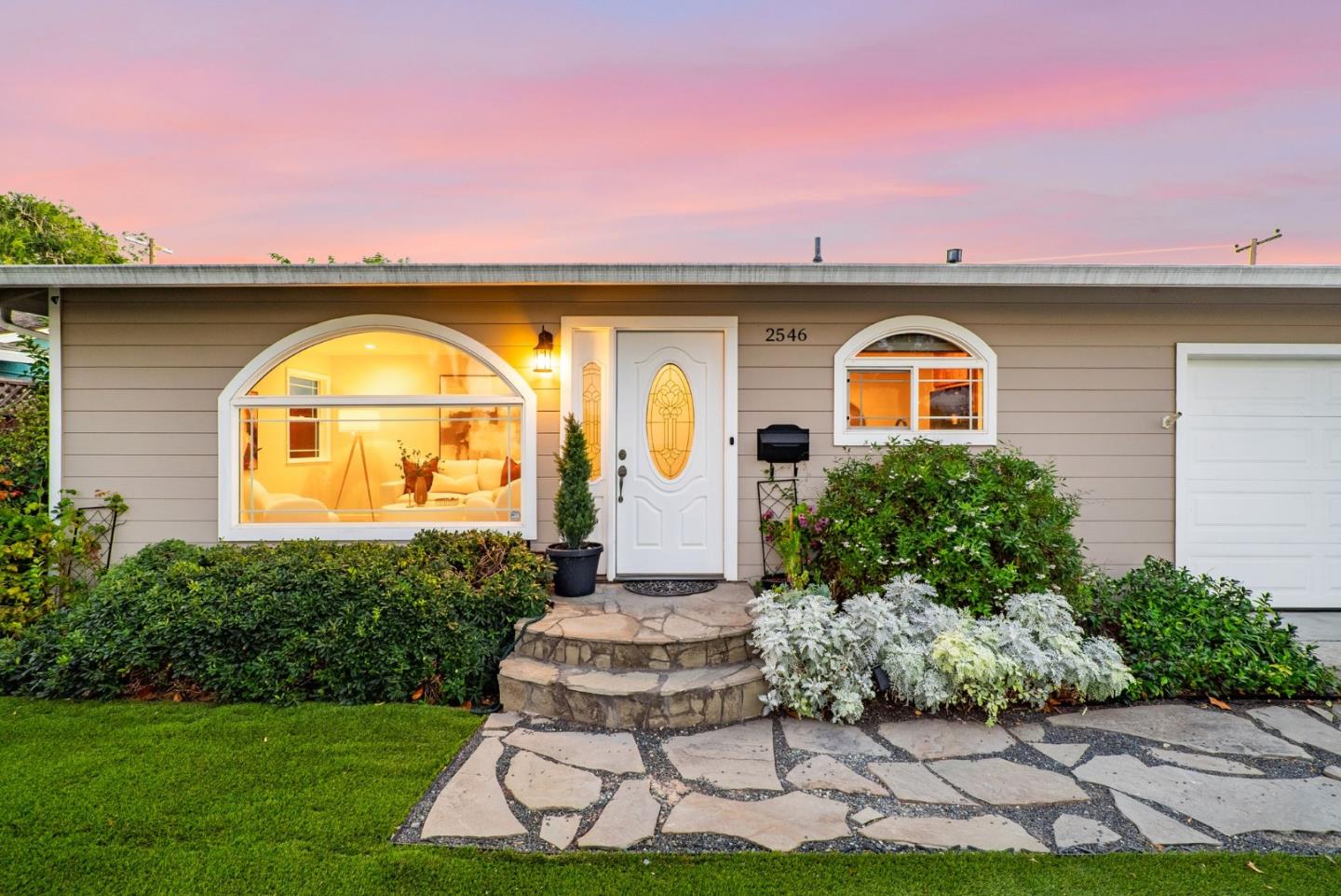 2546 Amethyst Drive