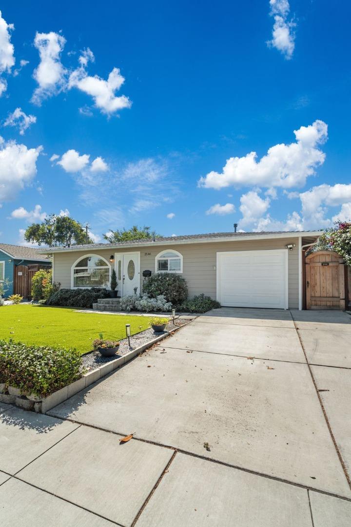 2546 Amethyst Drive