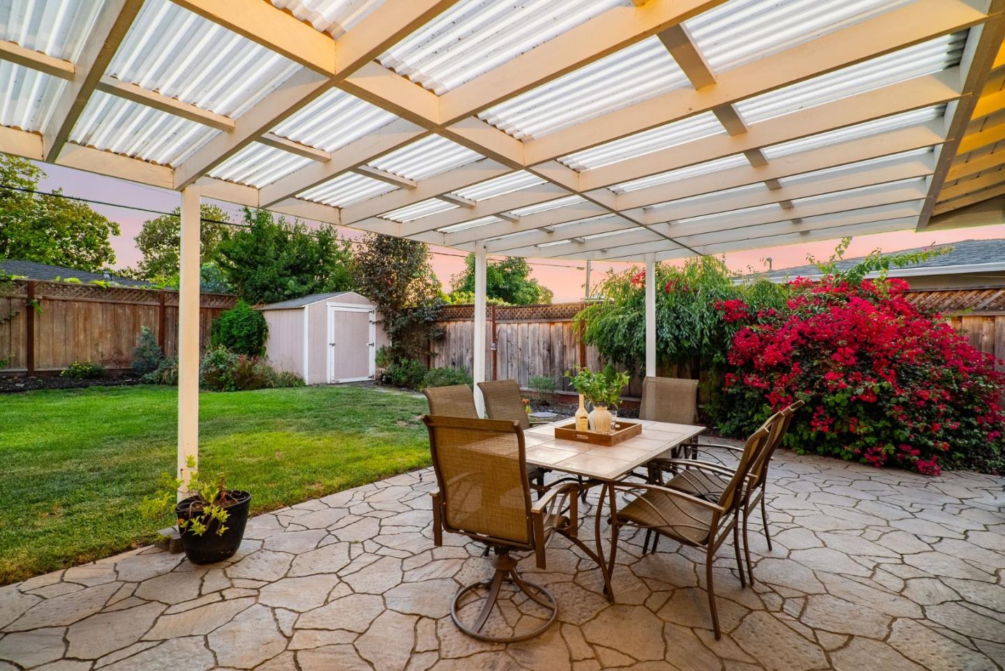 2546 Amethyst Drive