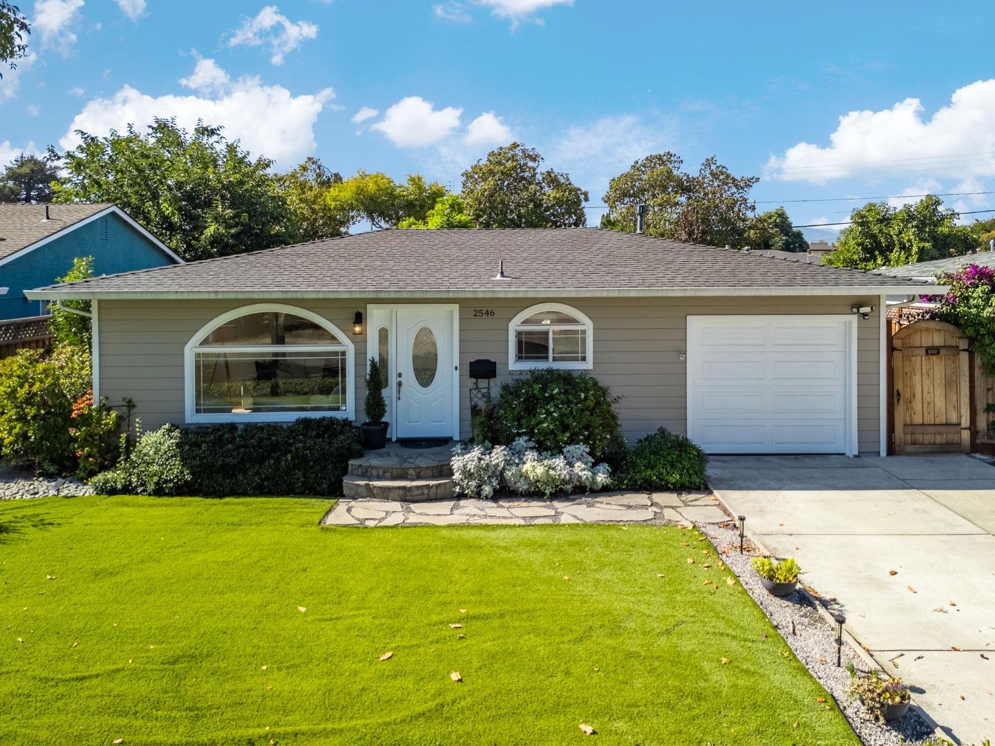 2546 Amethyst Drive