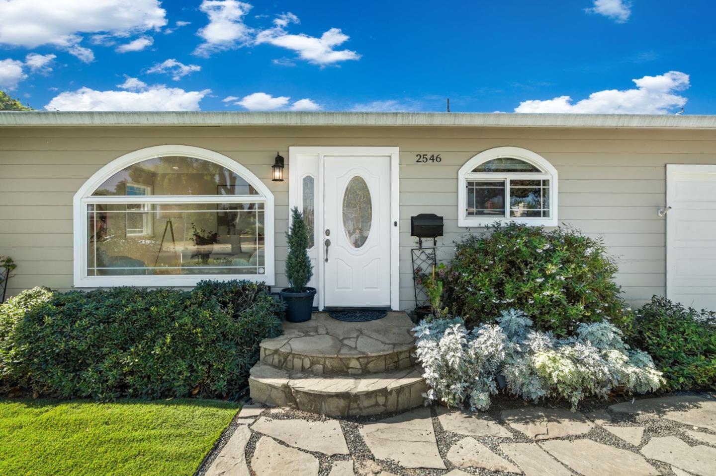 2546 Amethyst Drive