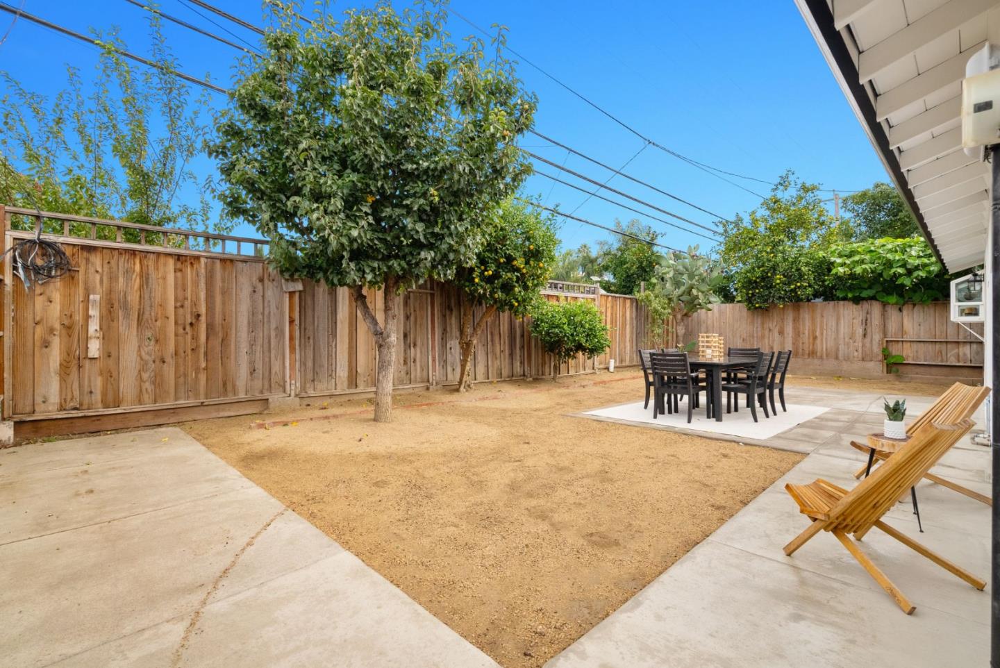 5138 Vera Lane