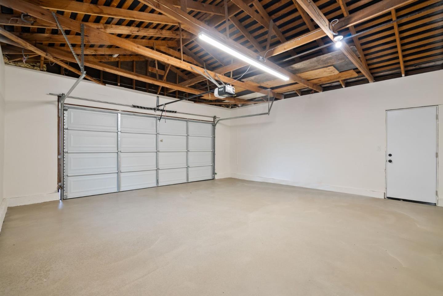 5138 Vera Lane