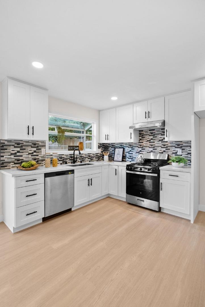 5138 Vera Lane