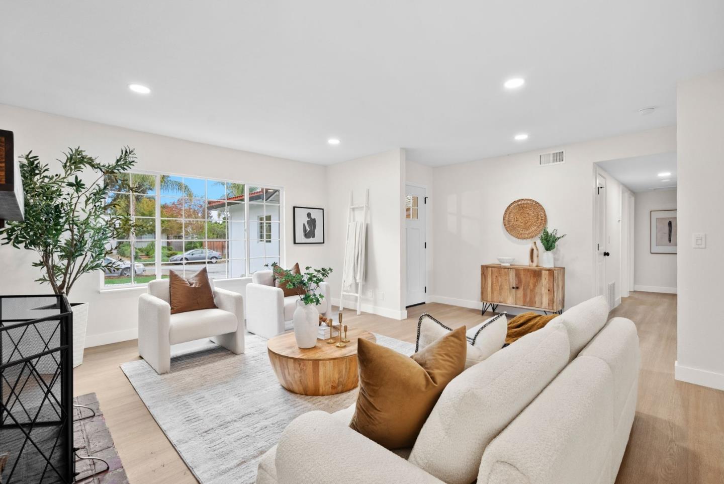 5138 Vera Lane
