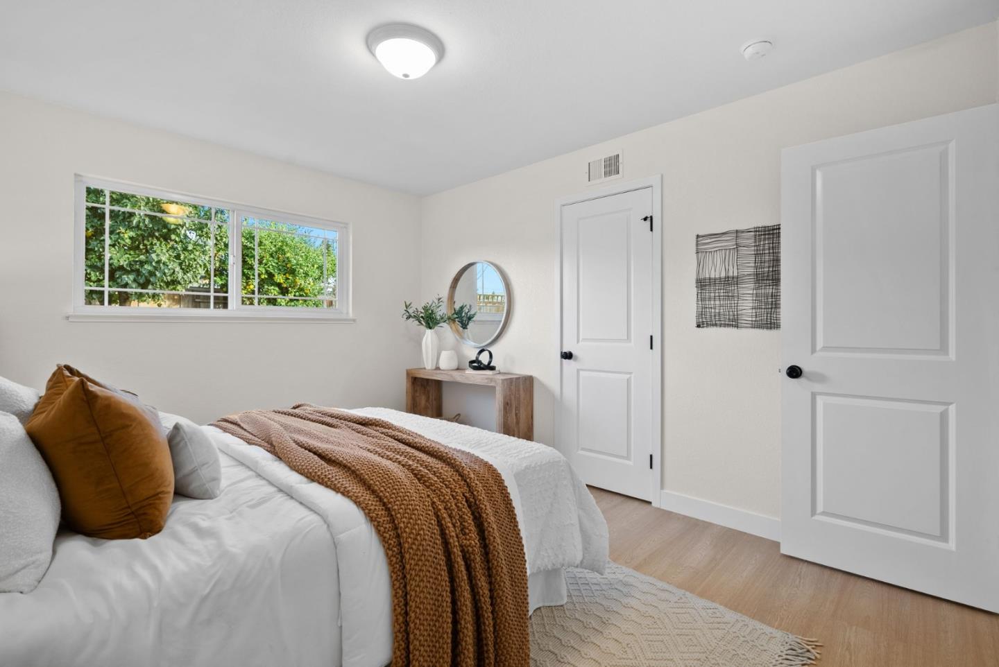 5138 Vera Lane
