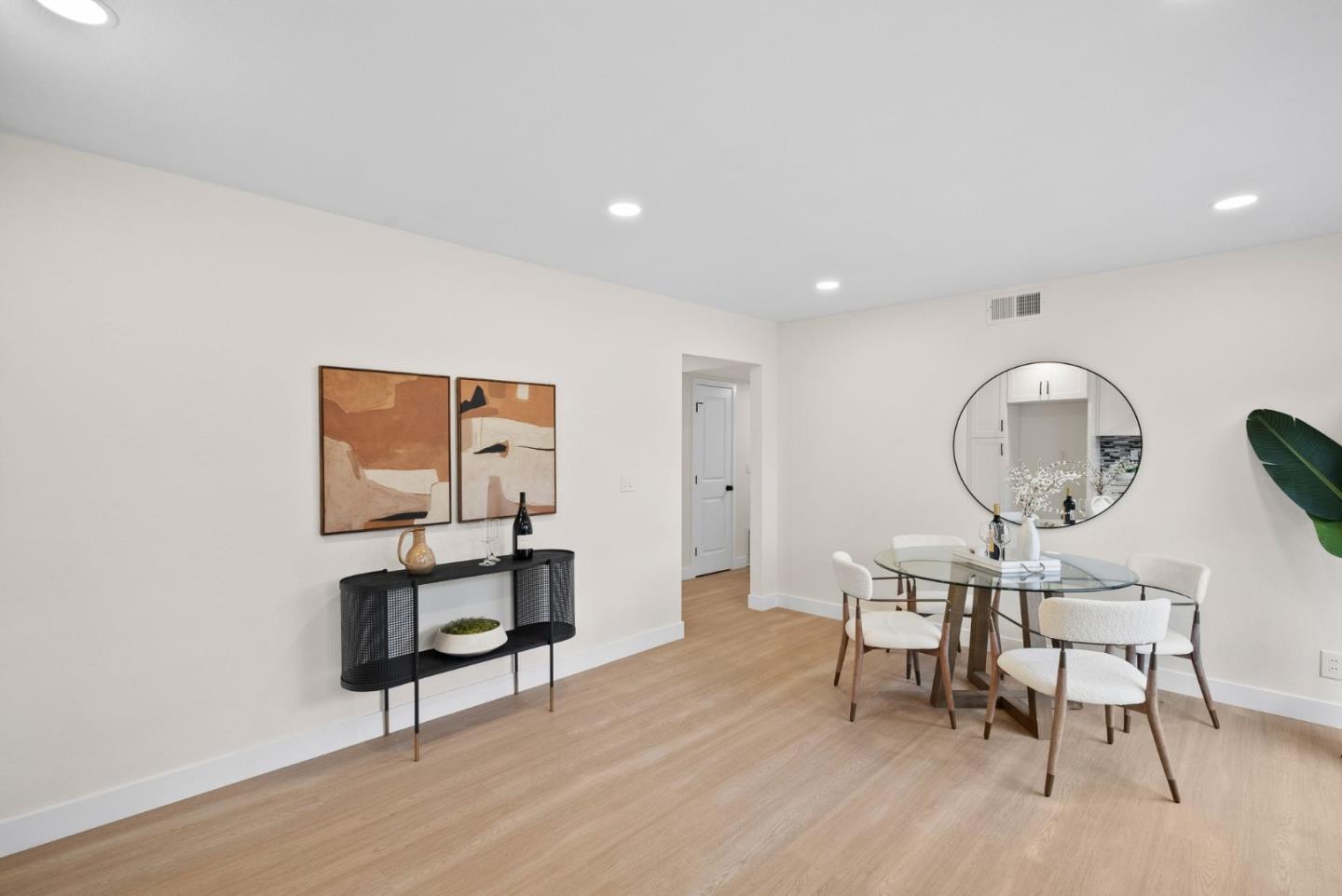 5138 Vera Lane