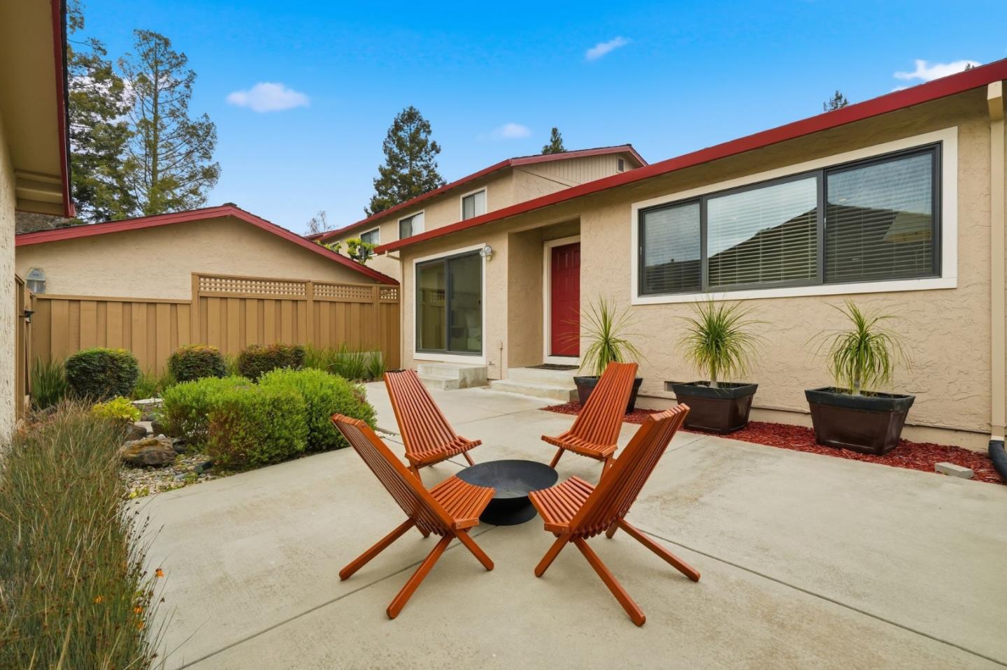 2007 Eucalyptus Court