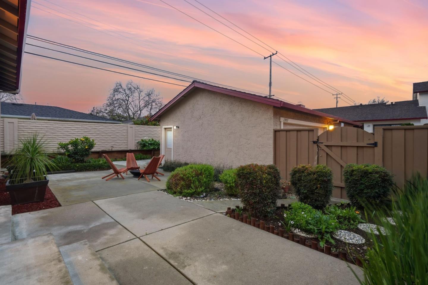 2007 Eucalyptus Court