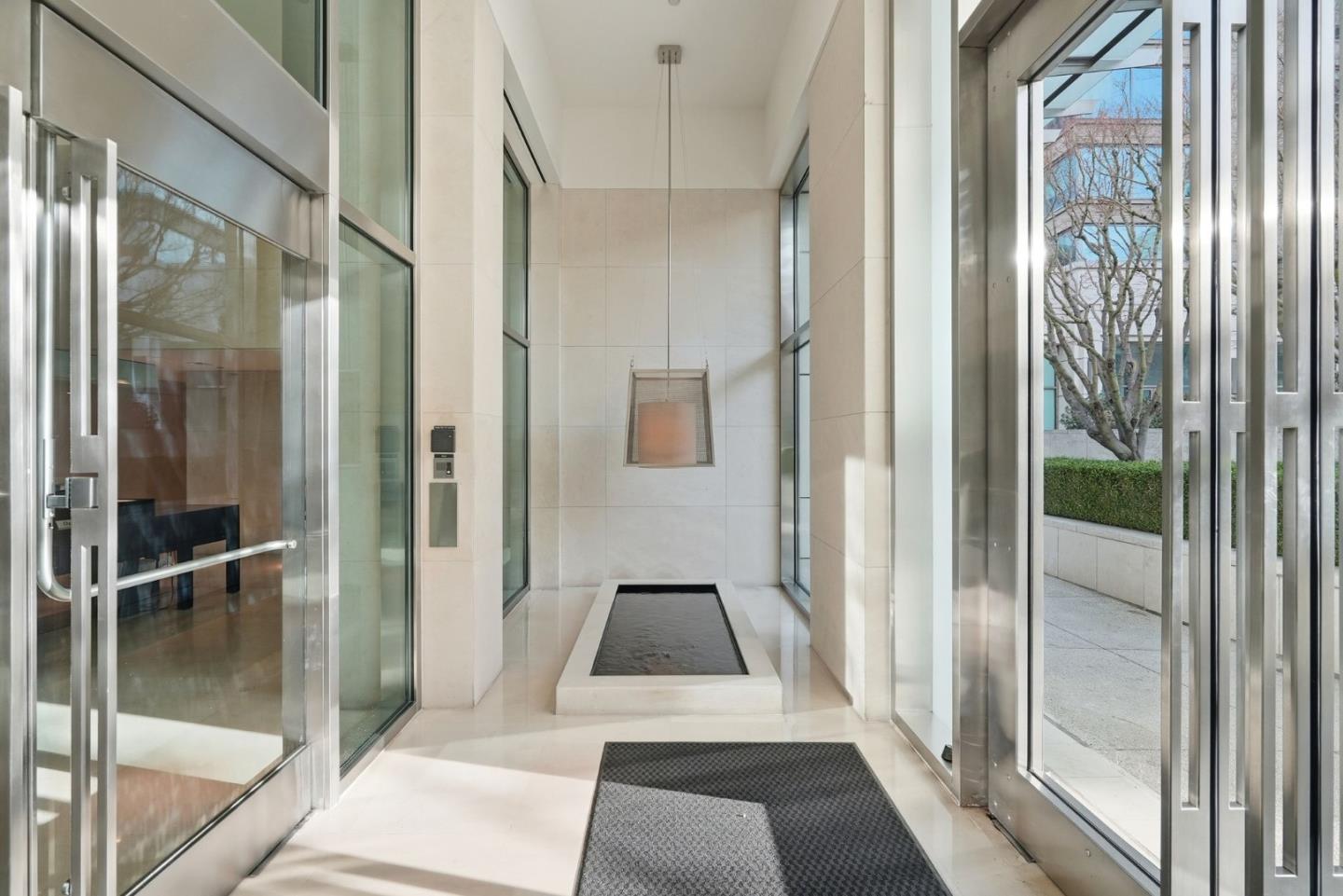 219 Brannan Street 12B