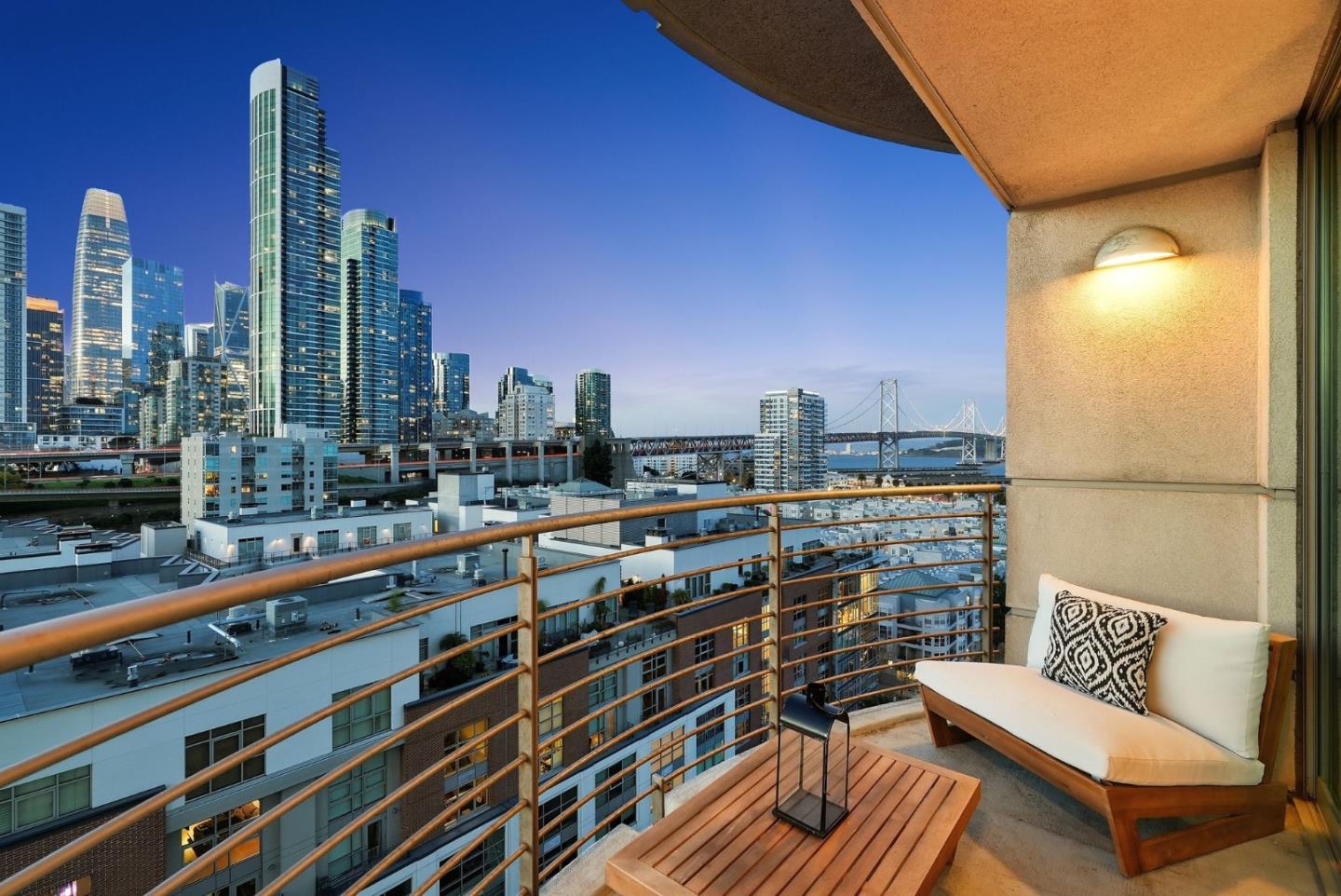 219 Brannan Street 12B