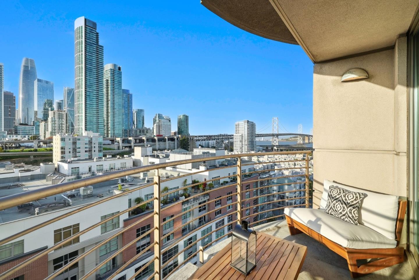 219 Brannan Street 12B