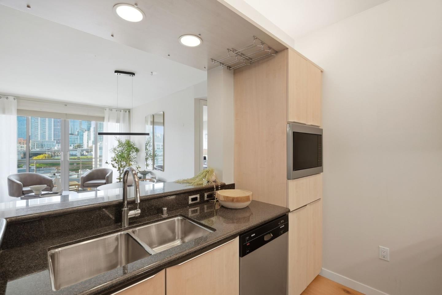 219 Brannan Street 12B