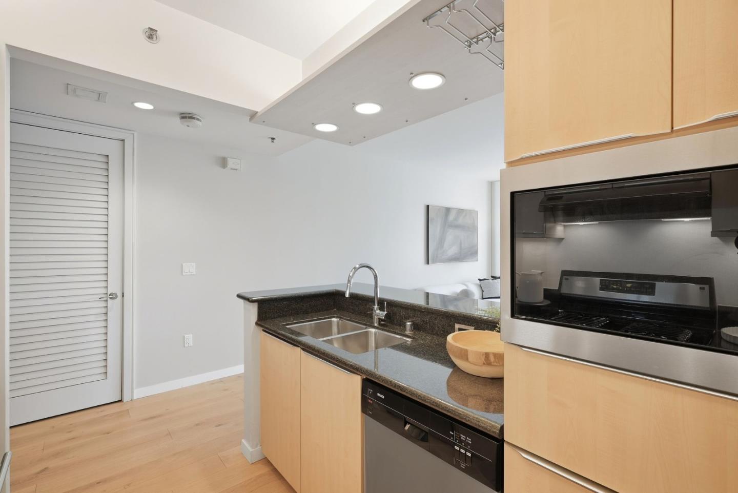 219 Brannan Street 12B