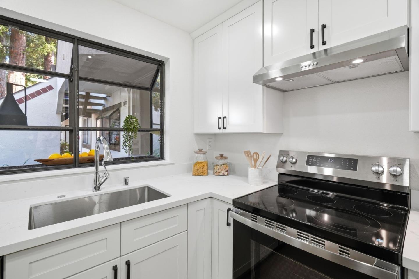 1400 Bowe Avenue 1404