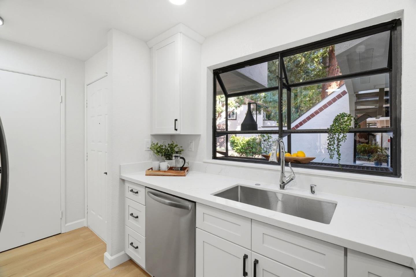 1400 Bowe Avenue 1404