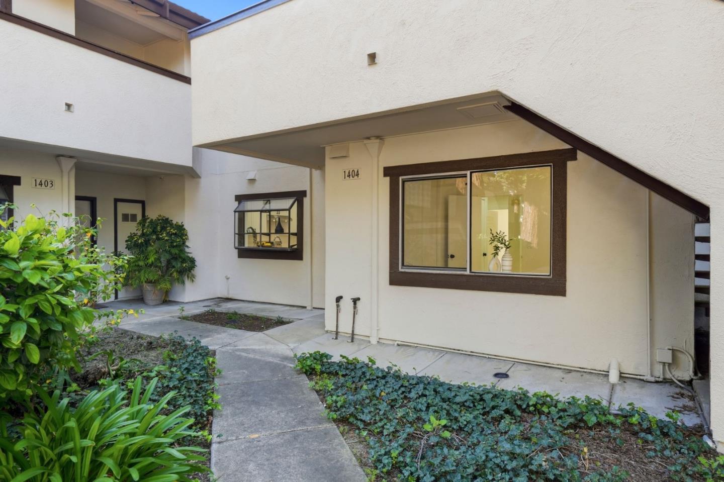 1400 Bowe Avenue 1404