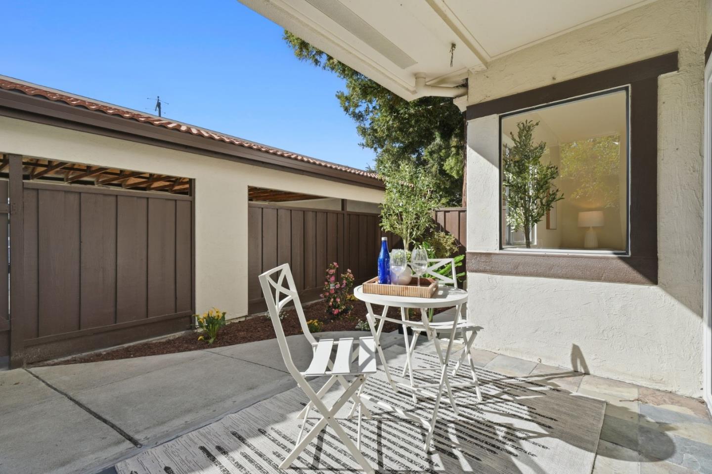 1400 Bowe Avenue 1404