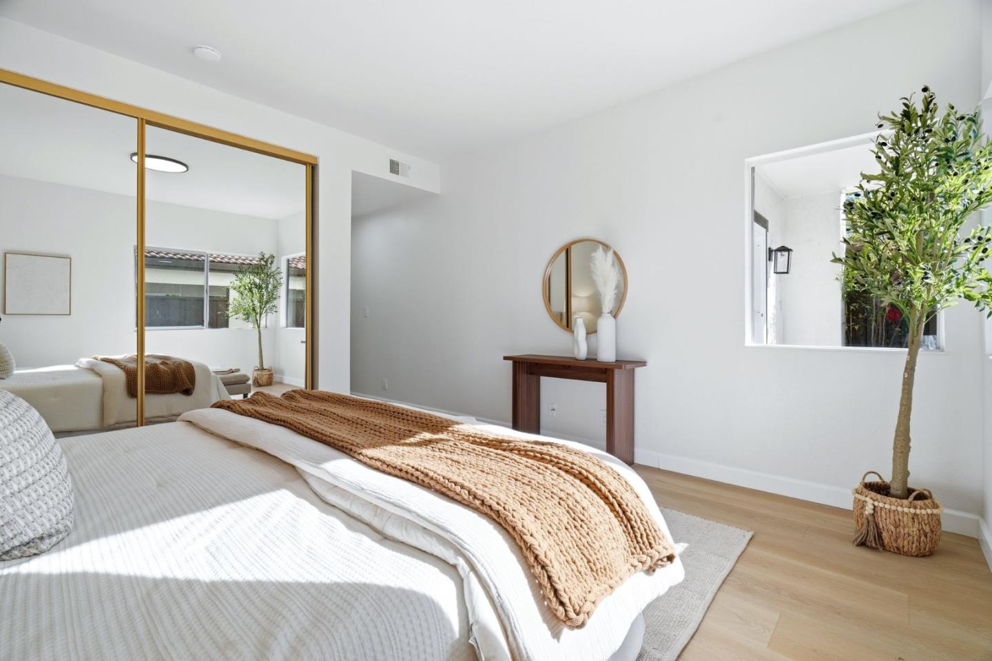 1400 Bowe Avenue 1404