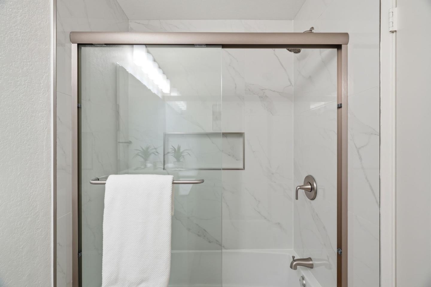 1400 Bowe Avenue 1404