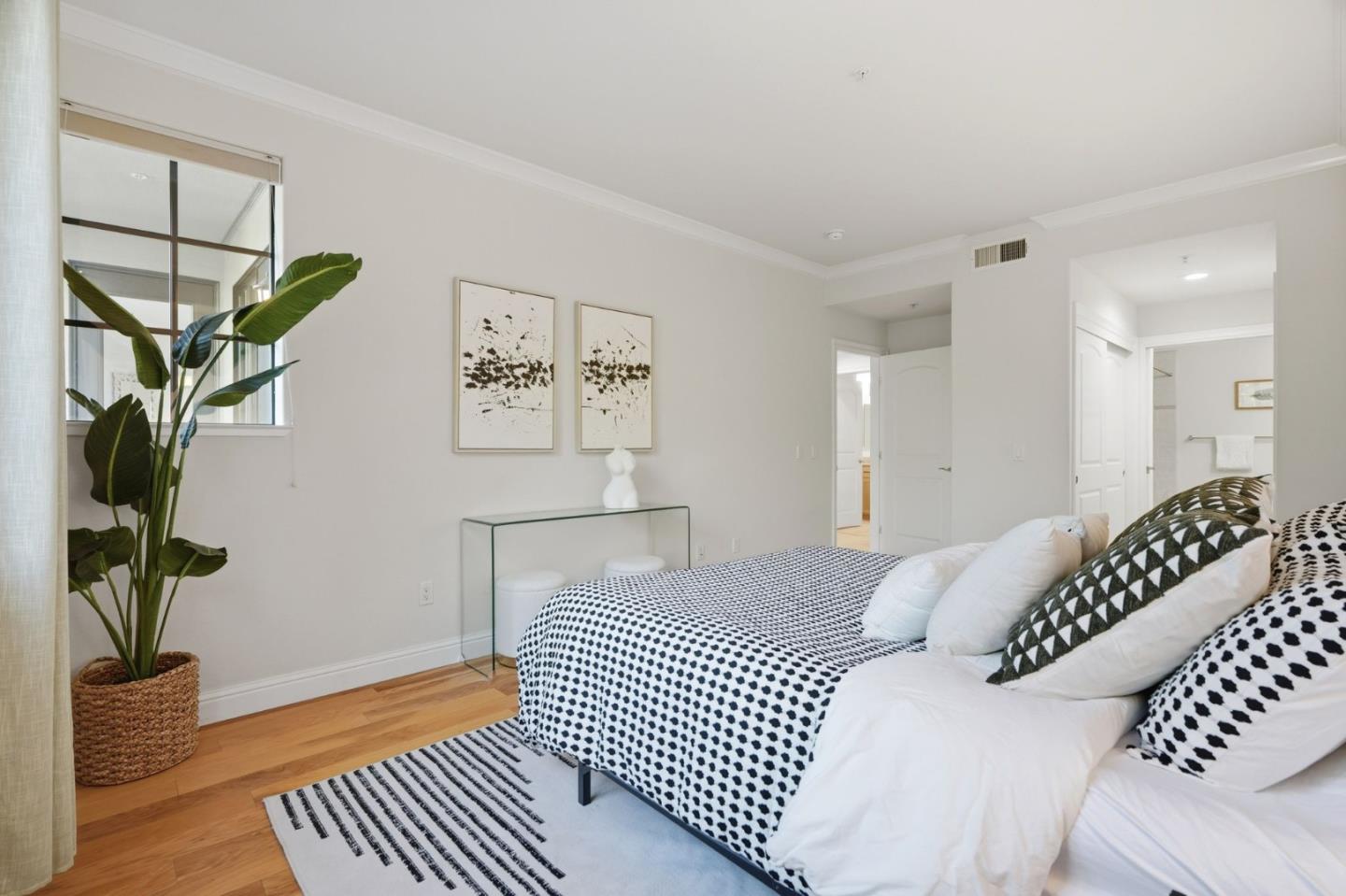 633 Elm Street 209