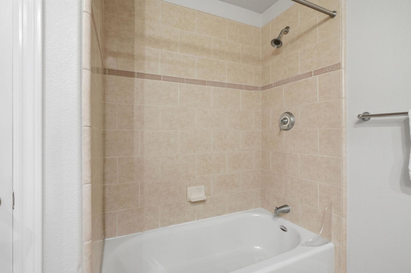 633 Elm Street 209