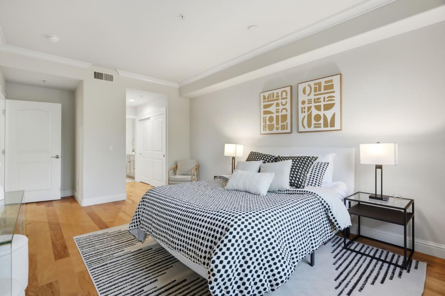 633 Elm Street 209