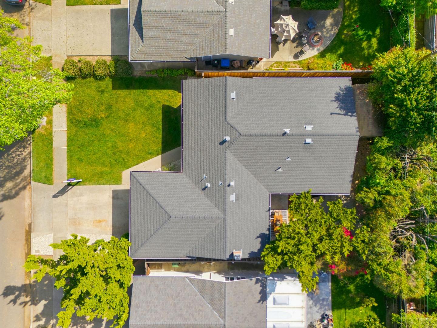 1237 Castlemont Avenue