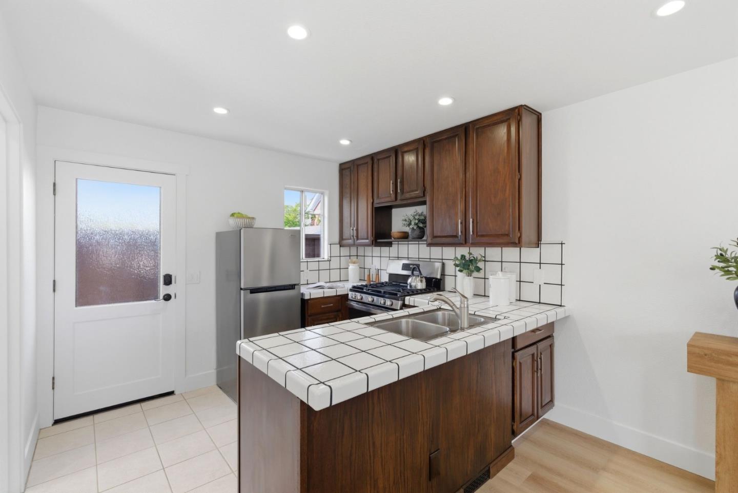 1459 Market Street
