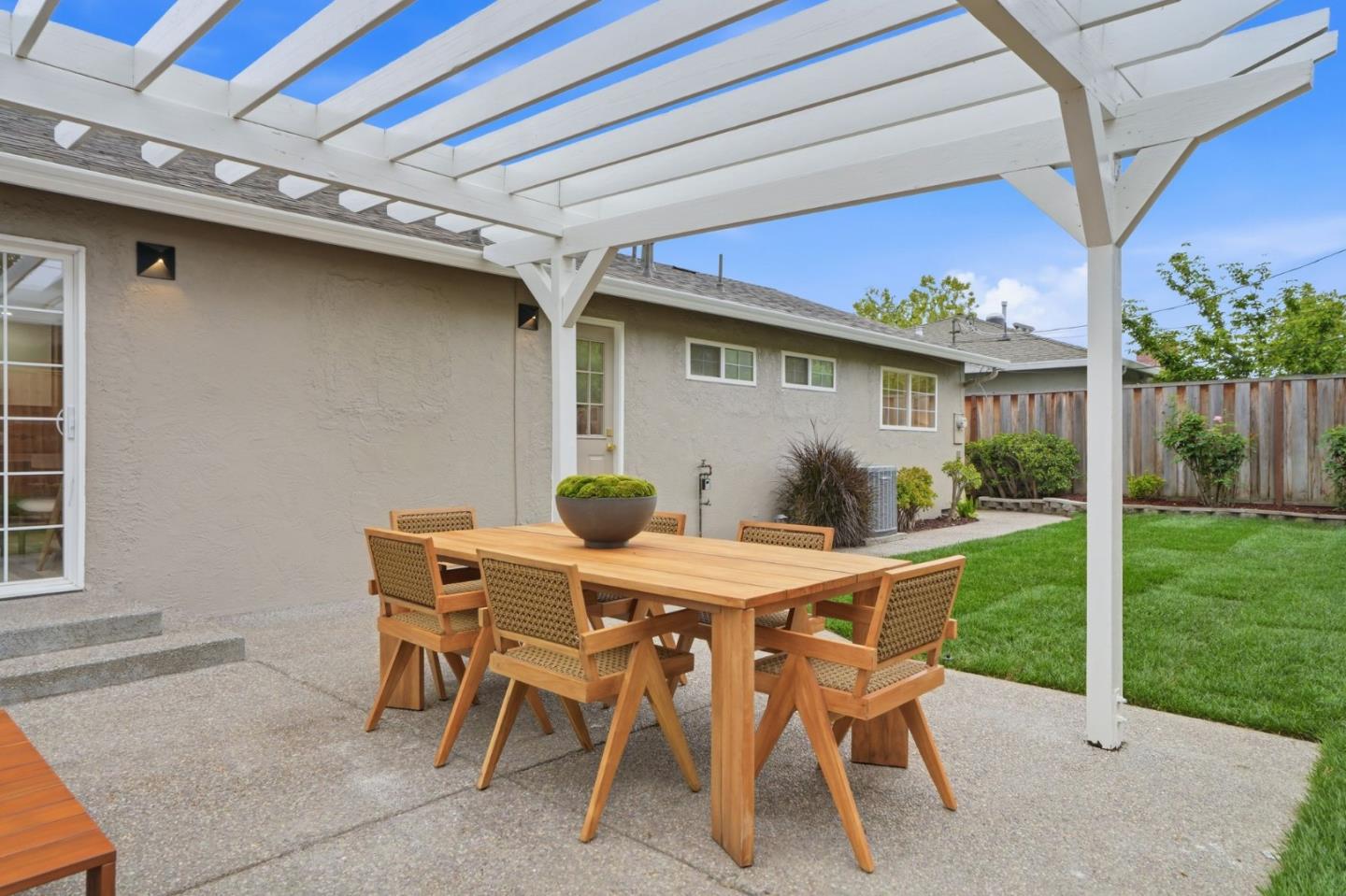 1051 Maraschino Drive