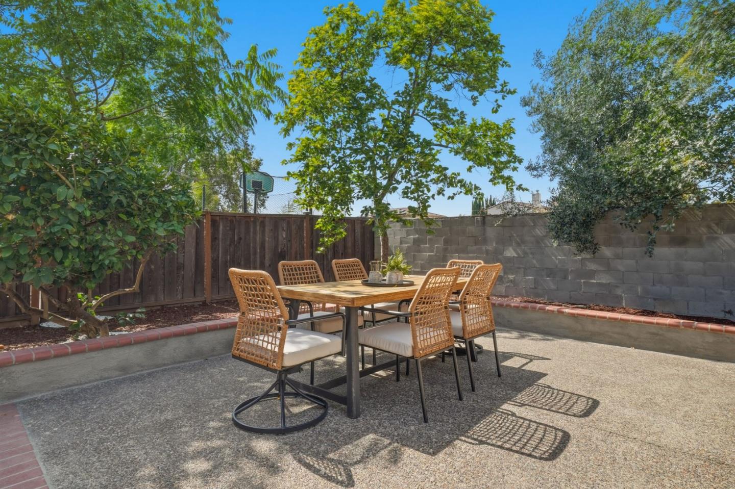 2489 Britt Way