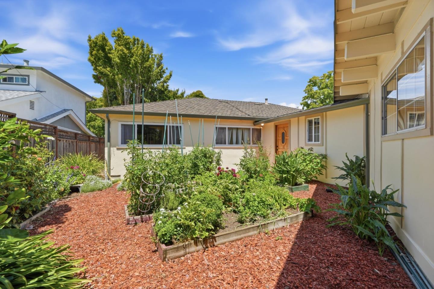 356 Los Padres BLVD