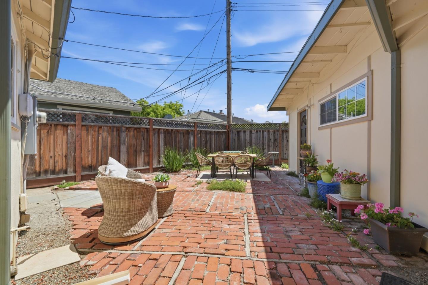 356 Los Padres BLVD