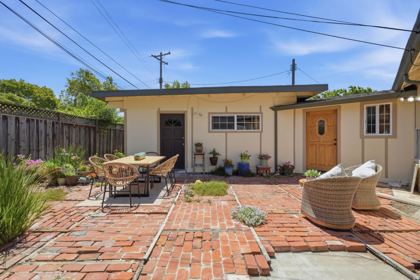 356 Los Padres BLVD