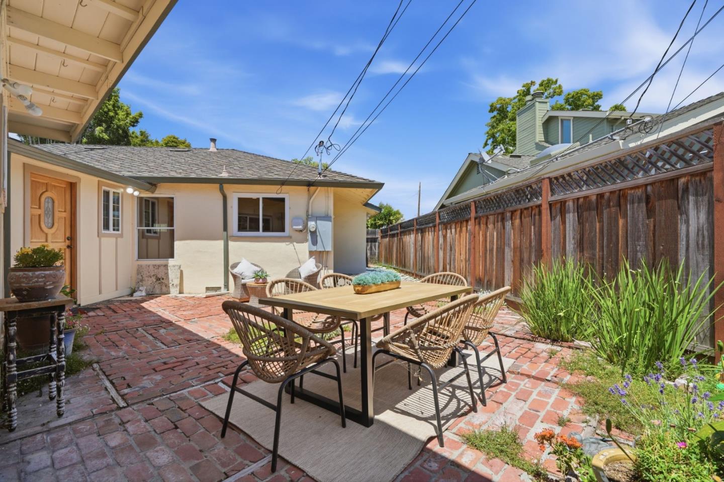 356 Los Padres BLVD
