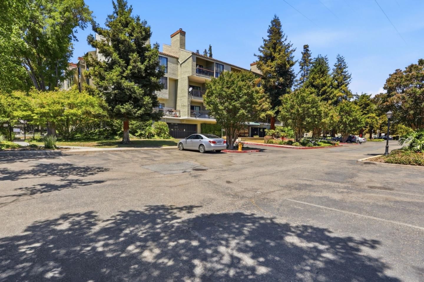 2200 Agnew RD 109