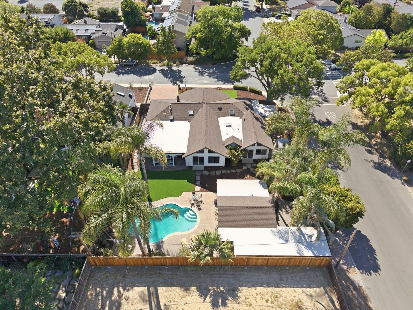 900 Eden AVE