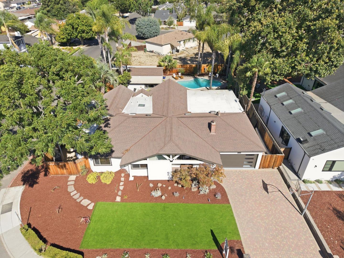900 Eden AVE