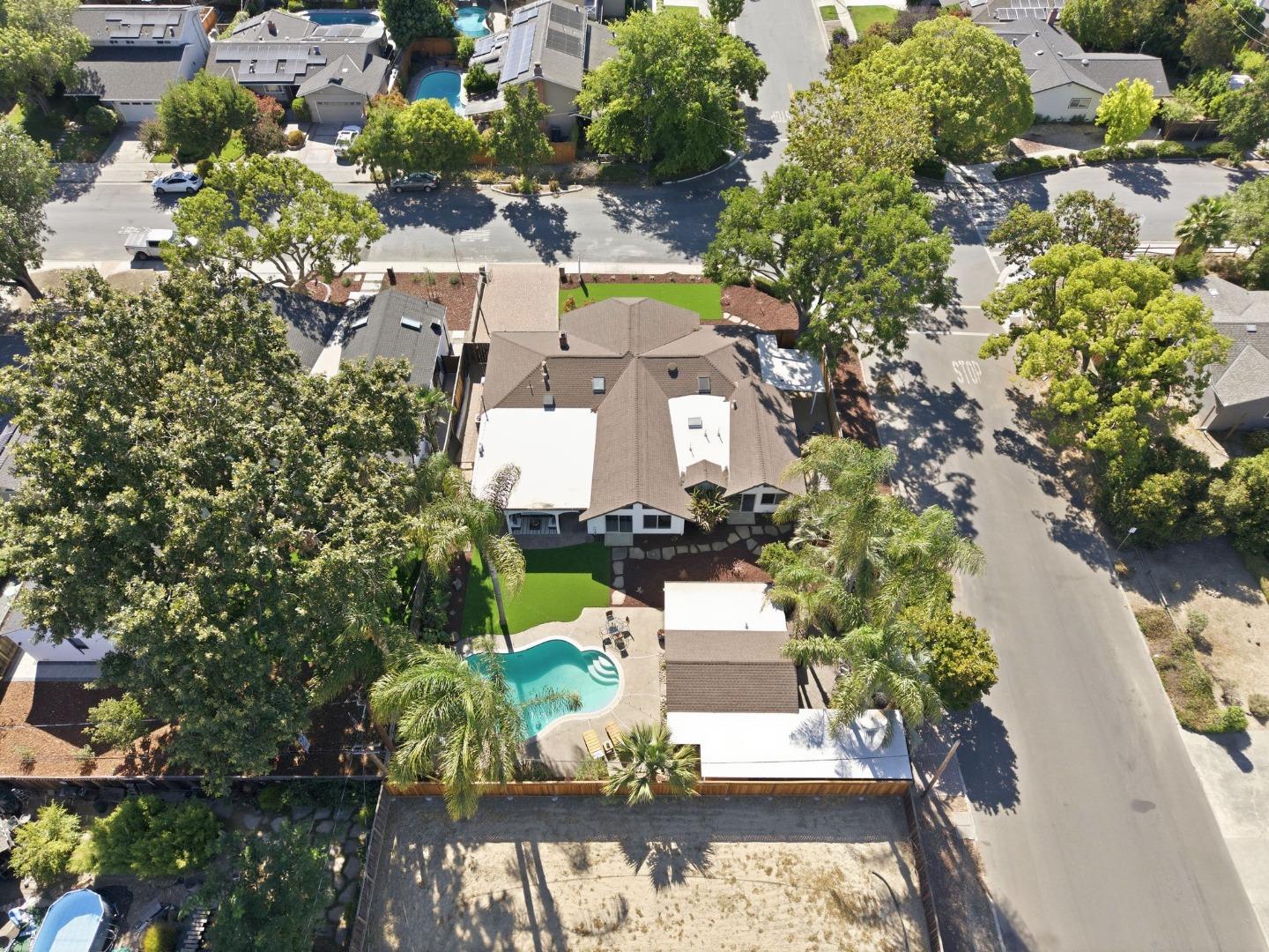 900 Eden AVE