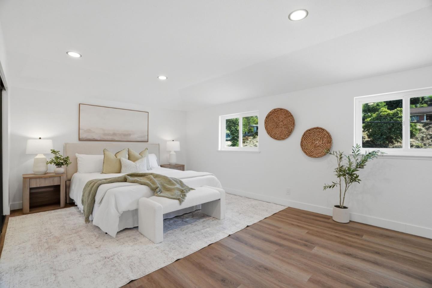 93 Ridgeview AVE