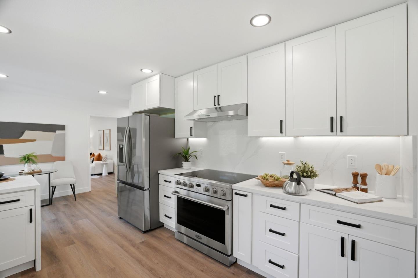 93 Ridgeview AVE