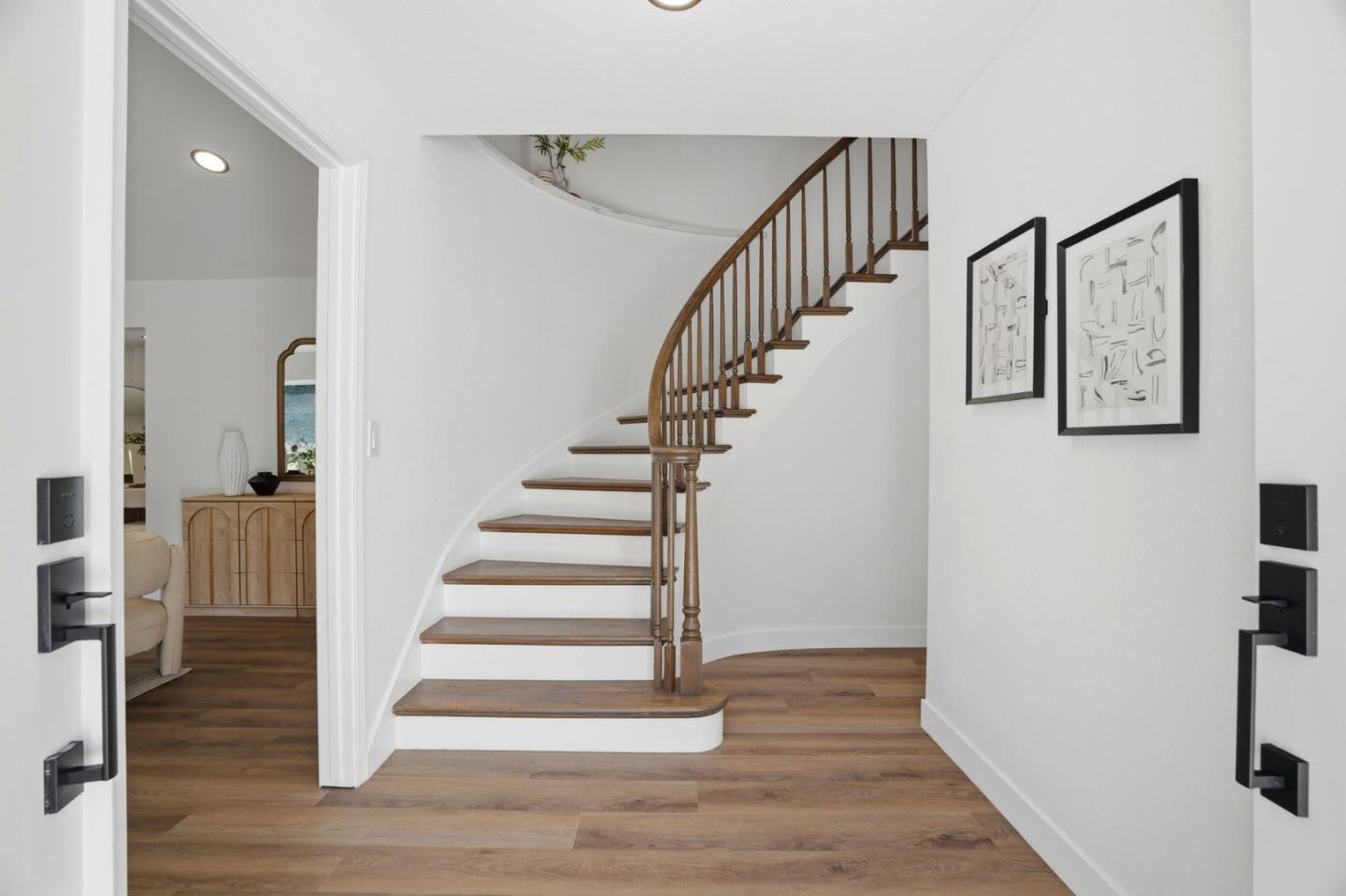 93 Ridgeview AVE