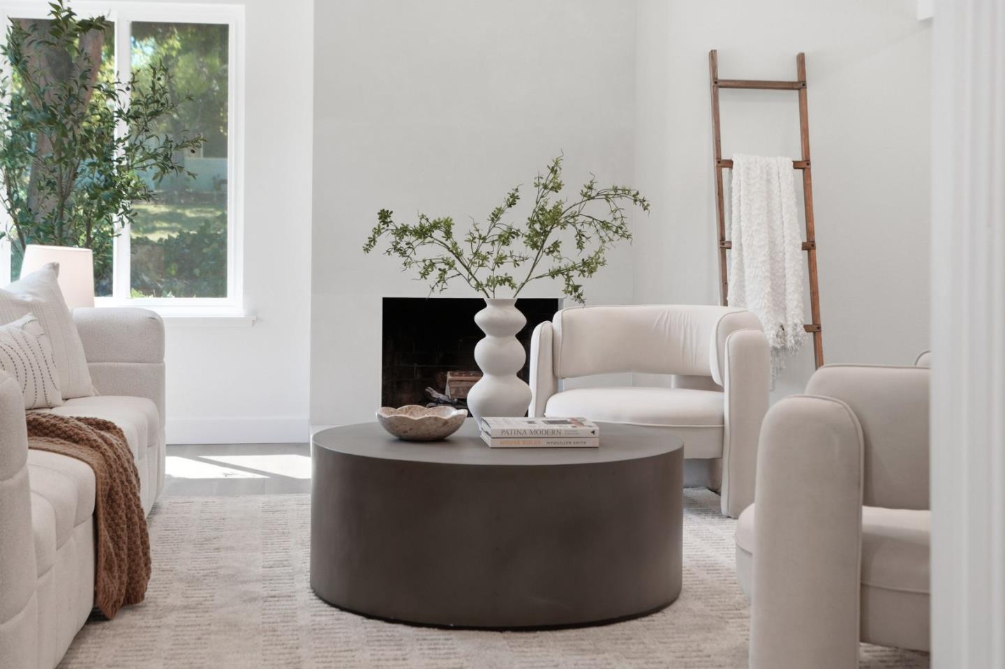 93 Ridgeview AVE