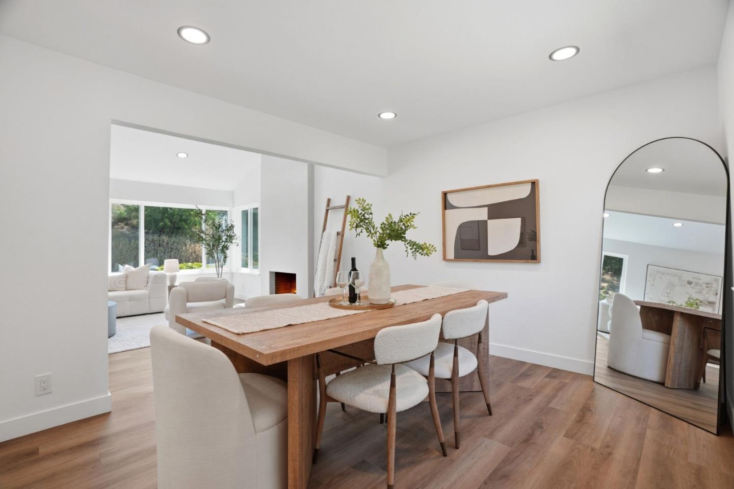 93 Ridgeview AVE