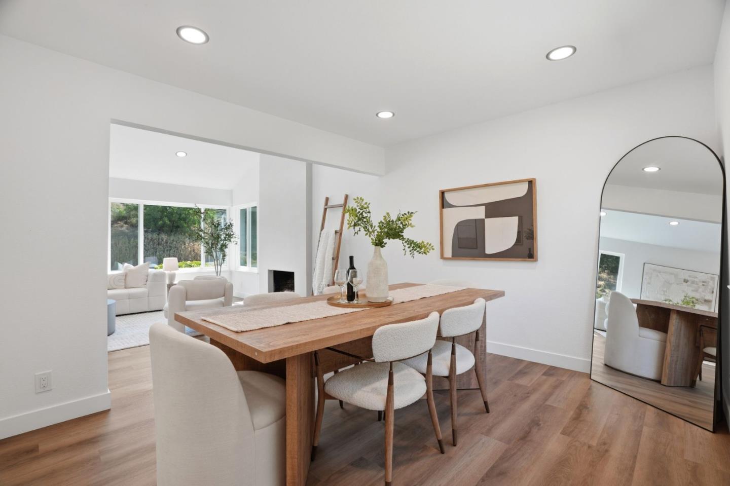 93 Ridgeview AVE