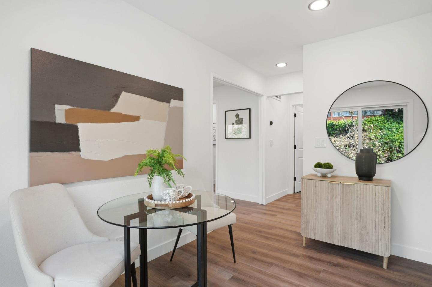 93 Ridgeview AVE