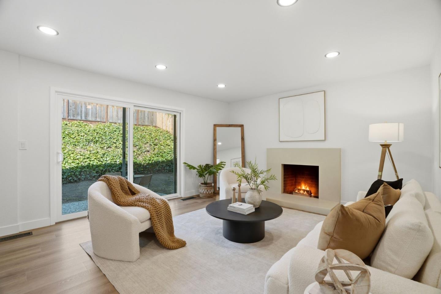 93 Ridgeview AVE