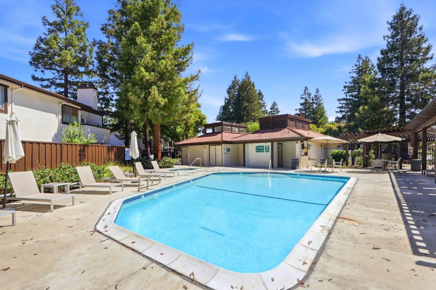 1400 Bowe AVE 405