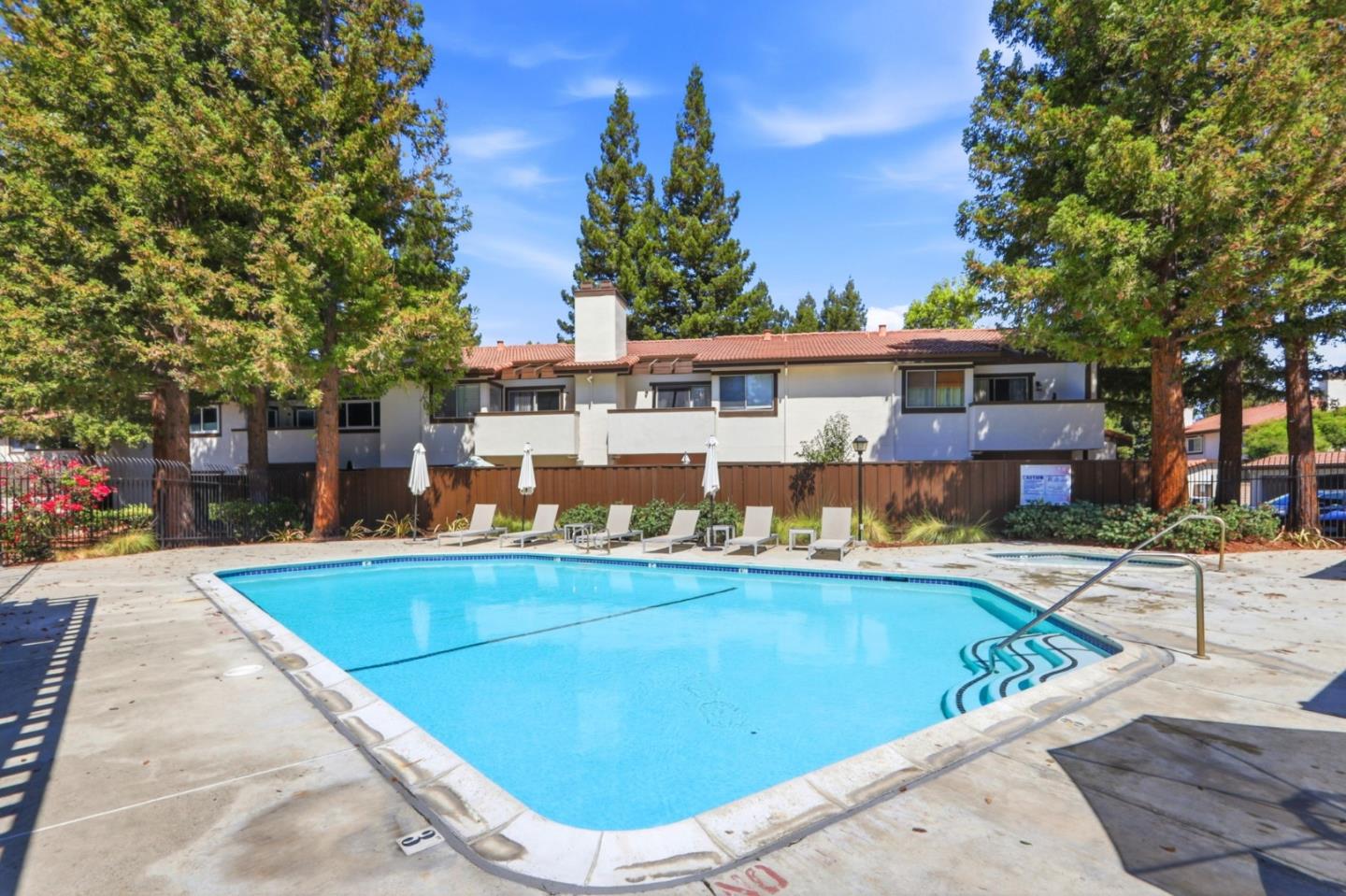 1400 Bowe AVE 405