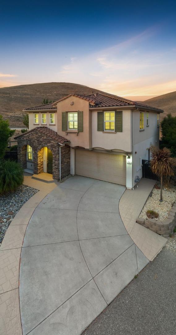 375 Longhill CT